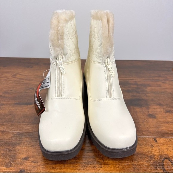 Totes waterproof faux fur lined winter boots Size 9 Cabincore Ivory quilted - Picture 2 of 12